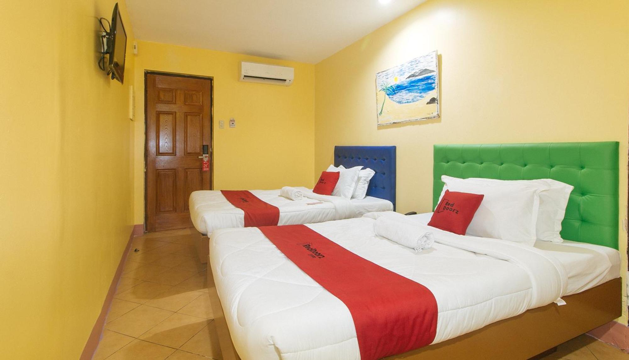 Reddoorz At Comfy Inn Ermita 马尼拉 外观 照片