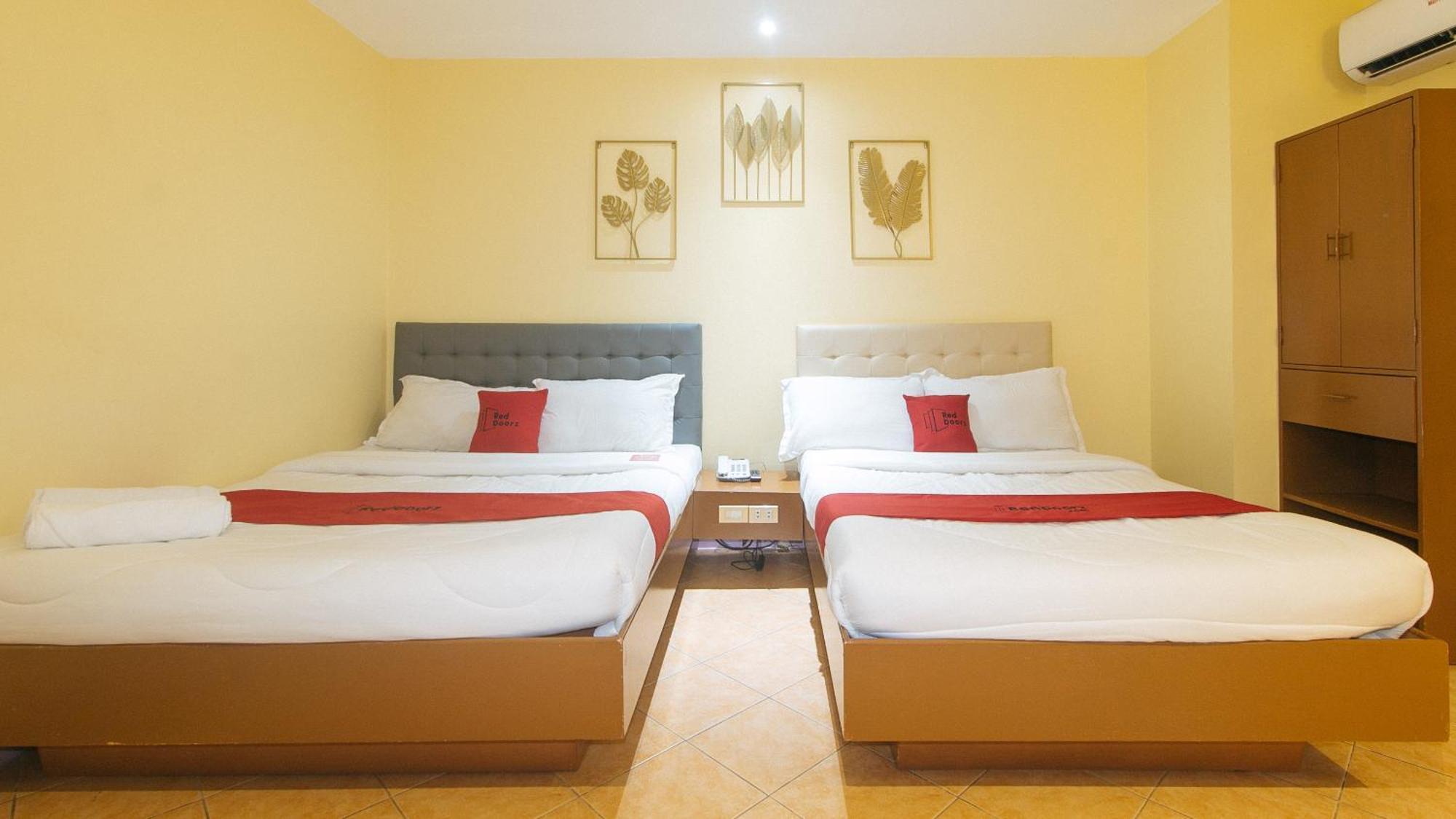 Reddoorz At Comfy Inn Ermita 马尼拉 外观 照片
