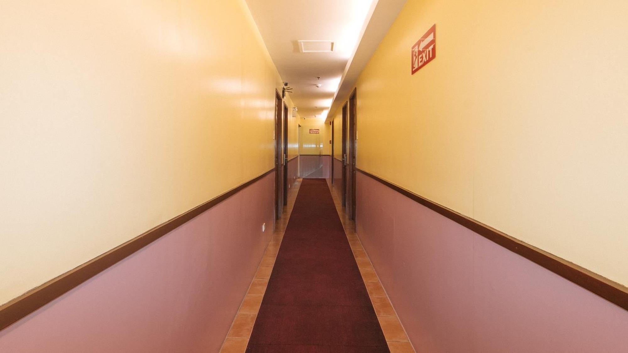 Reddoorz At Comfy Inn Ermita 马尼拉 外观 照片